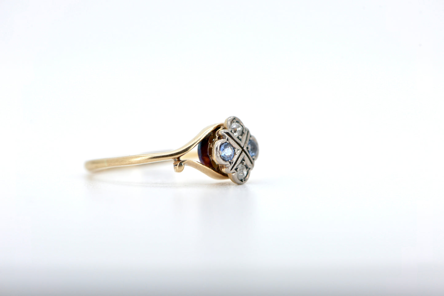 Alice ring - Antique handmade Sapphire and diamond ring in 18ct yellow gold with silver - gold ring