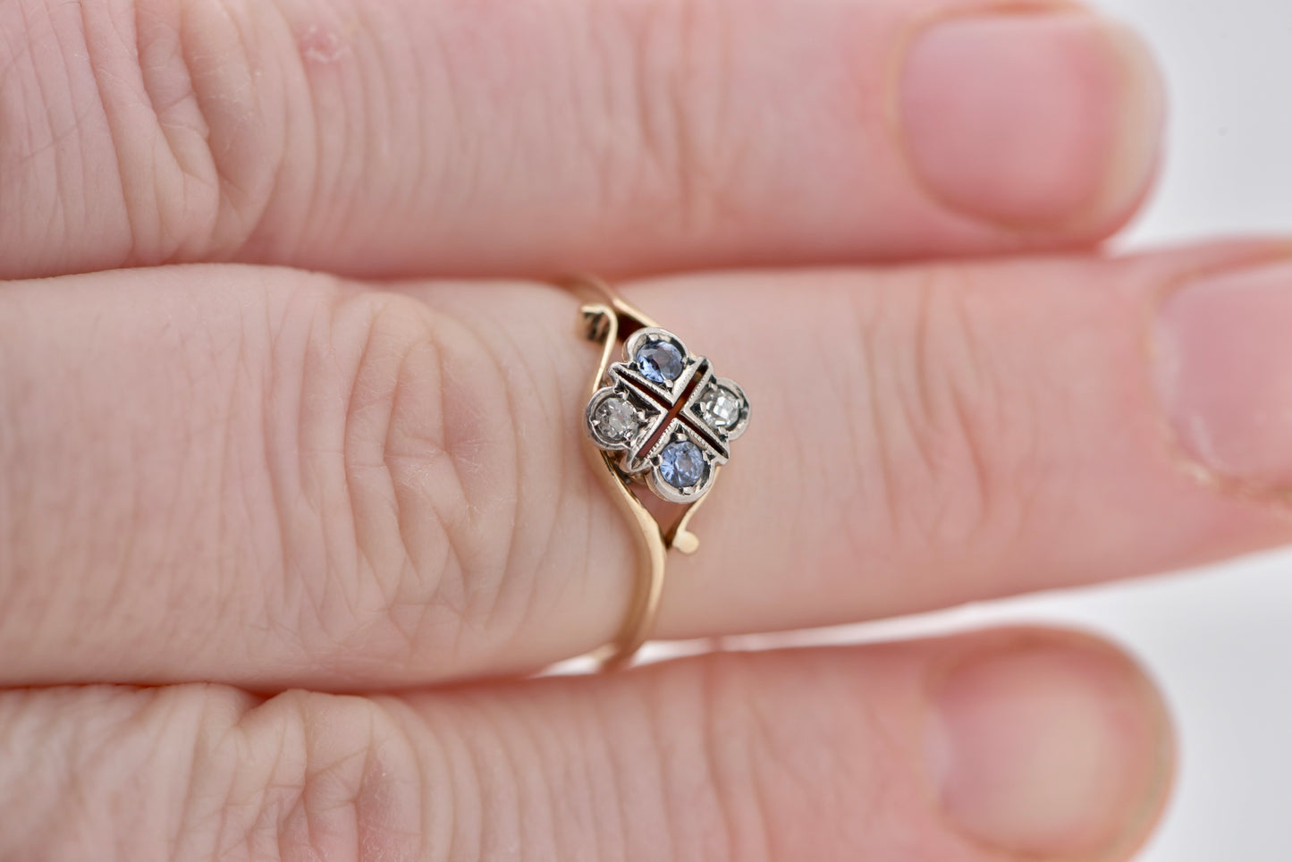 Alice ring - Antique handmade Sapphire and diamond ring in 18ct yellow gold with silver - gold ring