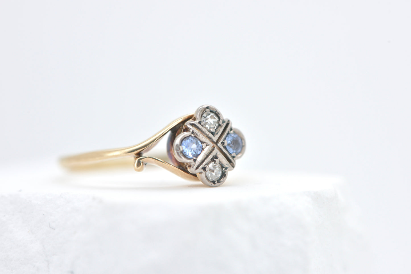 Alice ring - Antique handmade Sapphire and diamond ring in 18ct yellow gold with silver - gold ring