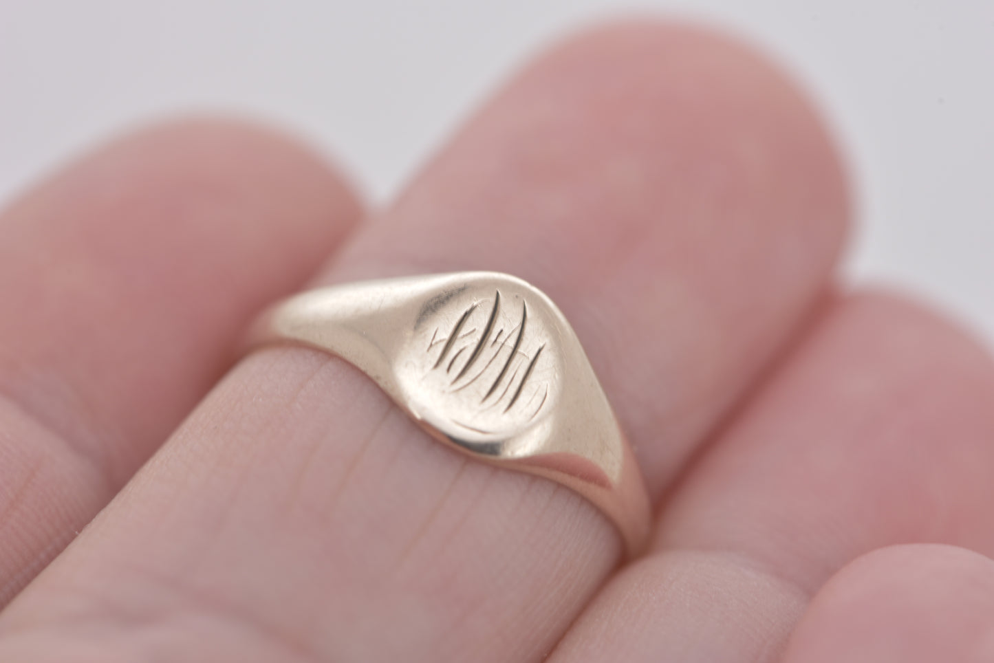 Antique old Australian 9ct rose gold signet ring