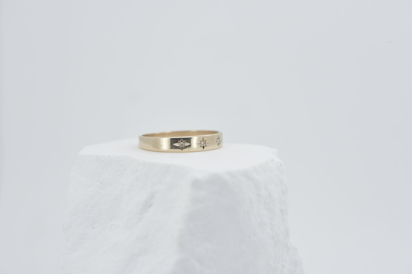 Star - 9ct starlet diamond trilogy ring - gold band (Copy)