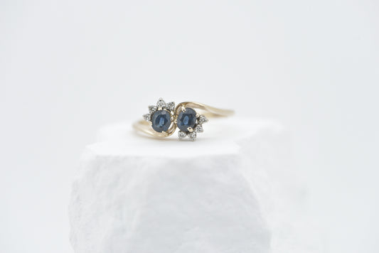 Clara Bow - Sapphire Toi et Moi with diamonds eyelashes - 14ct gold ring