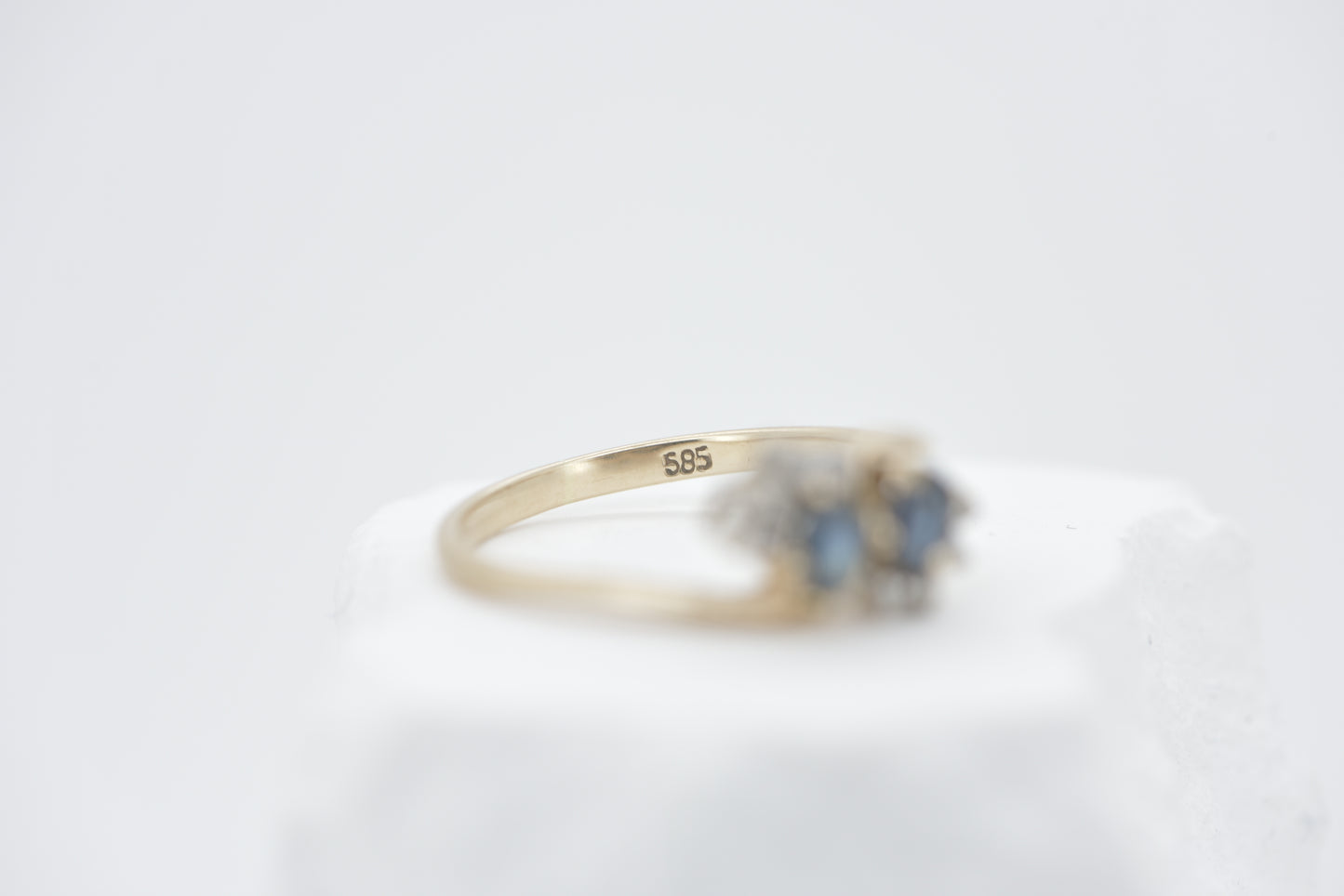 Clara Bow - Sapphire Toi et Moi with diamonds eyelashes - 14ct gold ring