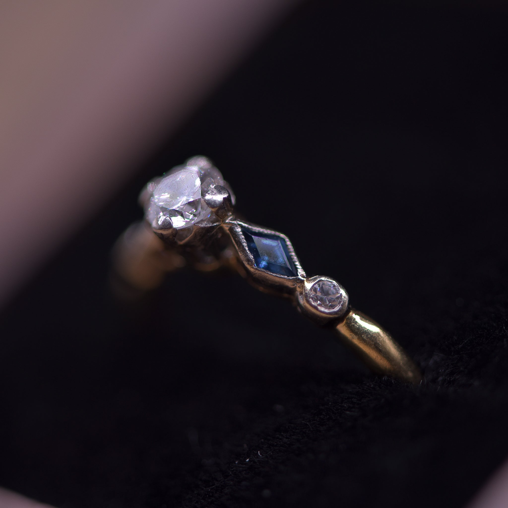 18ct sapphire ring discount